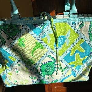 Rare Lilly Tote Bag NWT